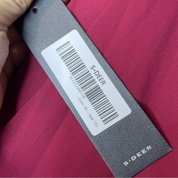 Elegant Red Midi Dress - Picture 7 of 9